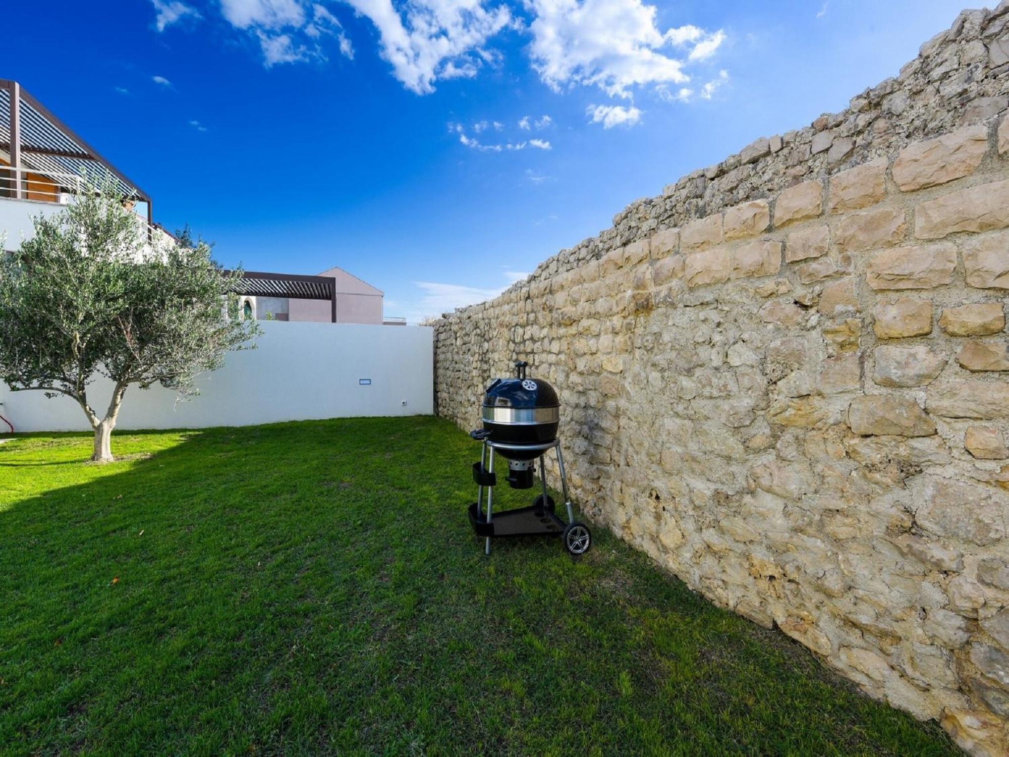 Modern Villa in Nin with Terrace Exterior foto